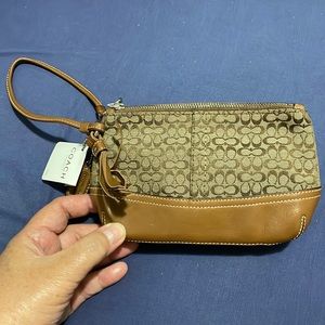 Coach Wristlet Large